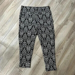 Terra & Sky 1X (16-18) Skull Capri Legging